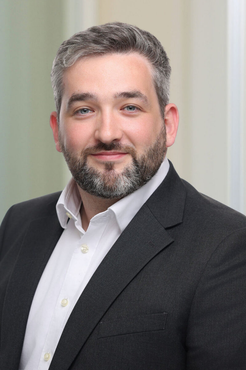 Chris Simpson - Commercial Property Solicitor at Machins